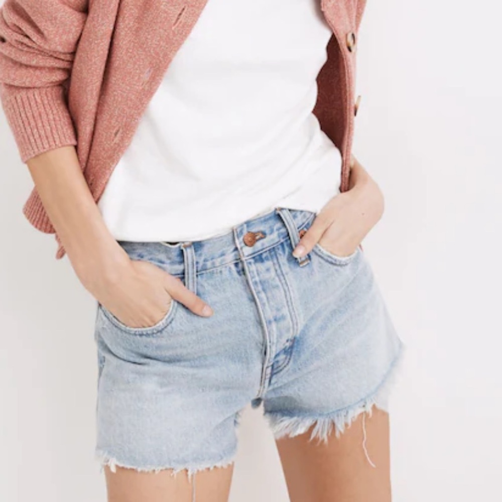 Madewell Relaxed Denim Shorts in Cedarcroft Wash